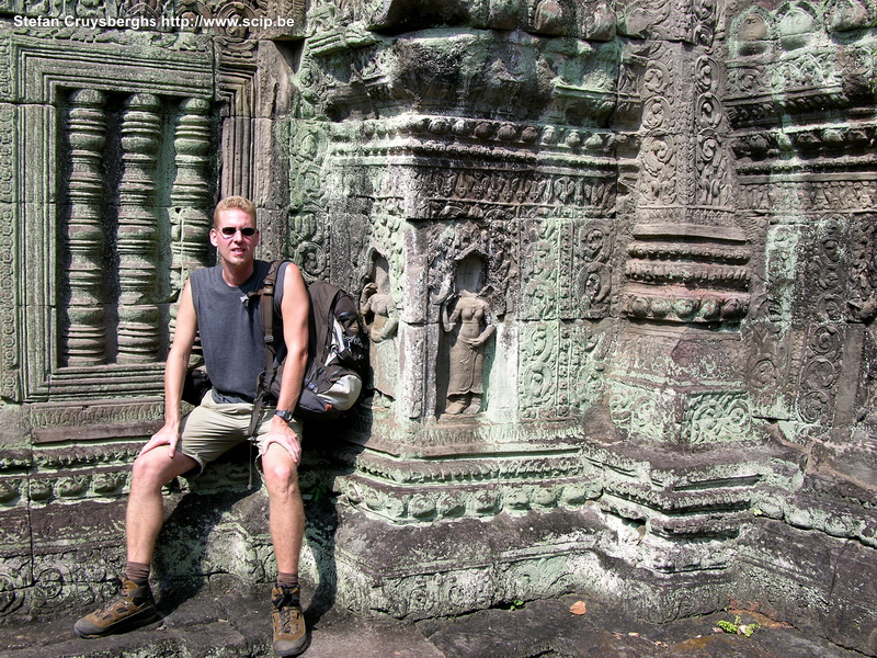 Angkor - Preah Khan - Stefan Preah Khan is een van de grootste monumenten van Angkor en heeft heel veel beelden en basreliëfs, voornamelijk van apsara's (danseressen). Stefan Cruysberghs